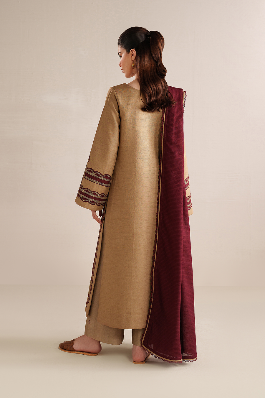 IZNIK WINTER CHAPTER 25